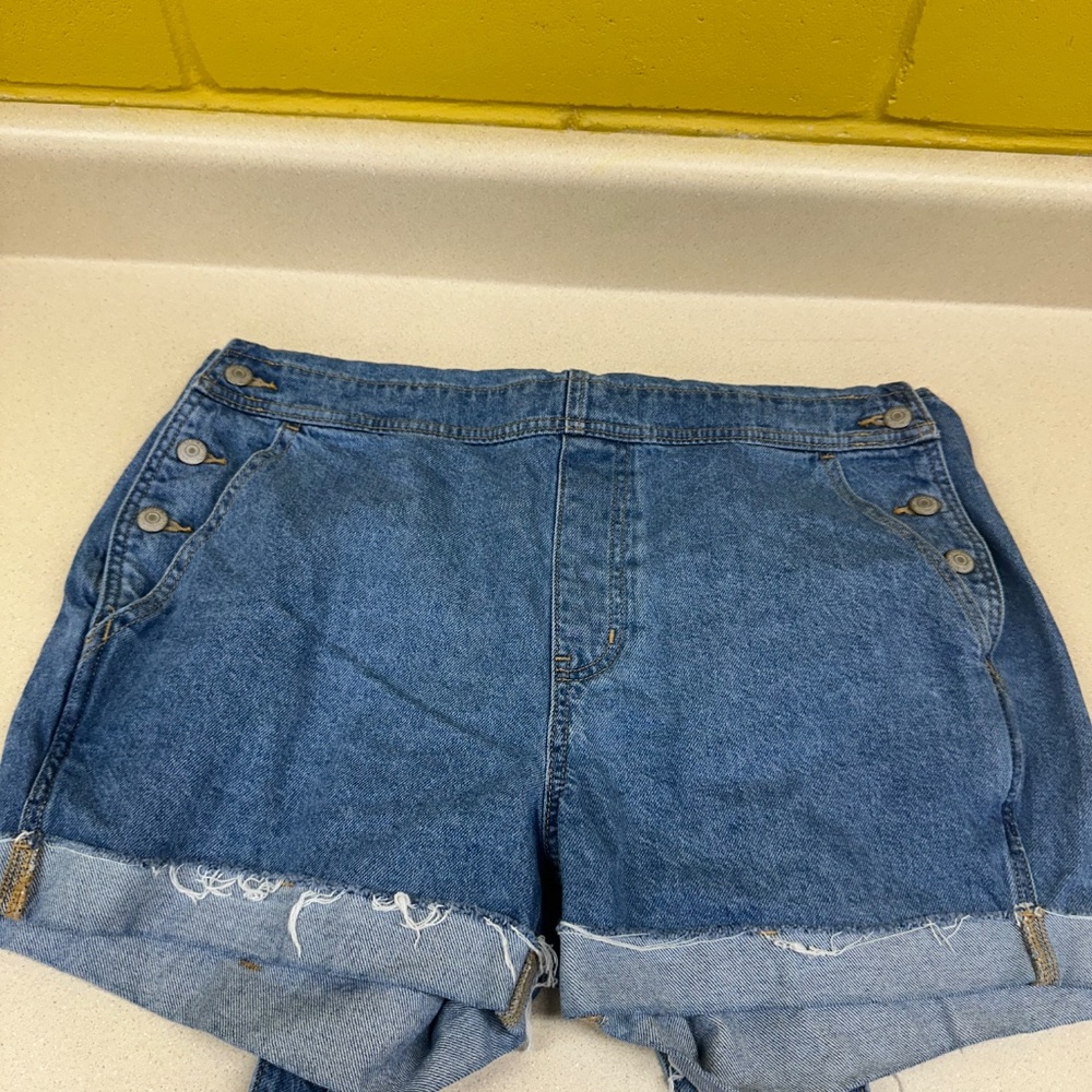 Overalls Shorts Women's Old Navy Size Large Blue Jean Shorts - Picture 7 of 7
